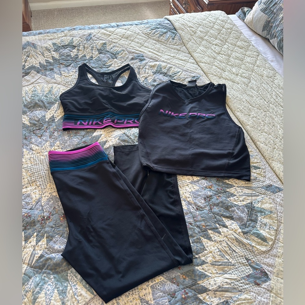 Nike three pieces set